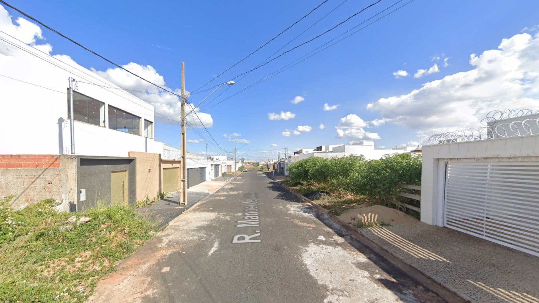 Foto 2 de 4: Terreno em leilão em Araguari - MG, bairro Parque dos Verdes — Casa em Interlagos - Araguari/MG