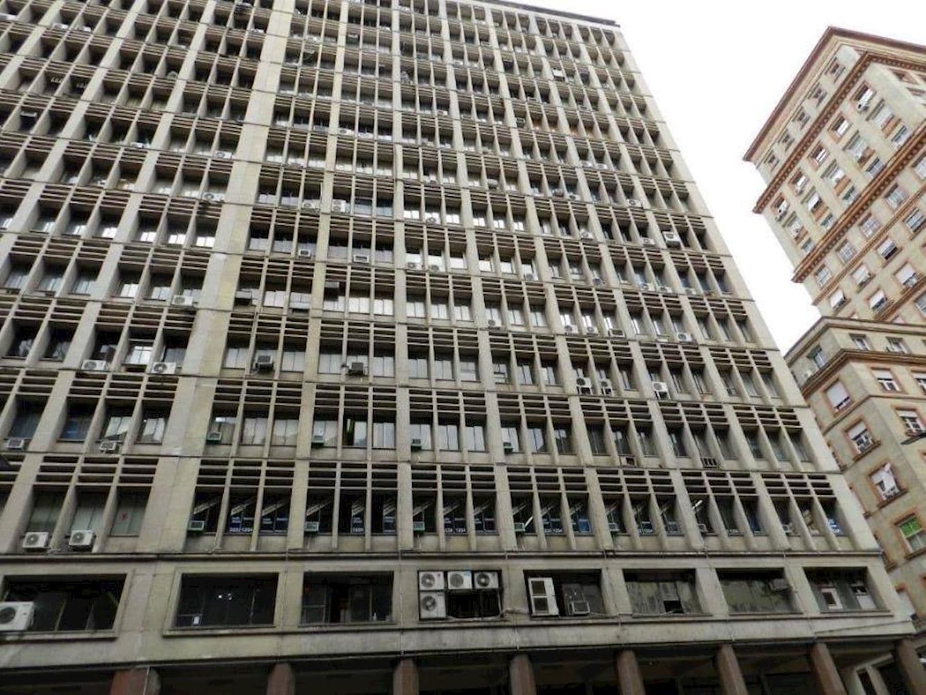 Foto 2 de 9: Comercial em leilão em Porto Alegre - RS, bairro Centro — Sala Comercial no "Ed. Continente de São Pedro" - Centro - Porto Alegre/RS