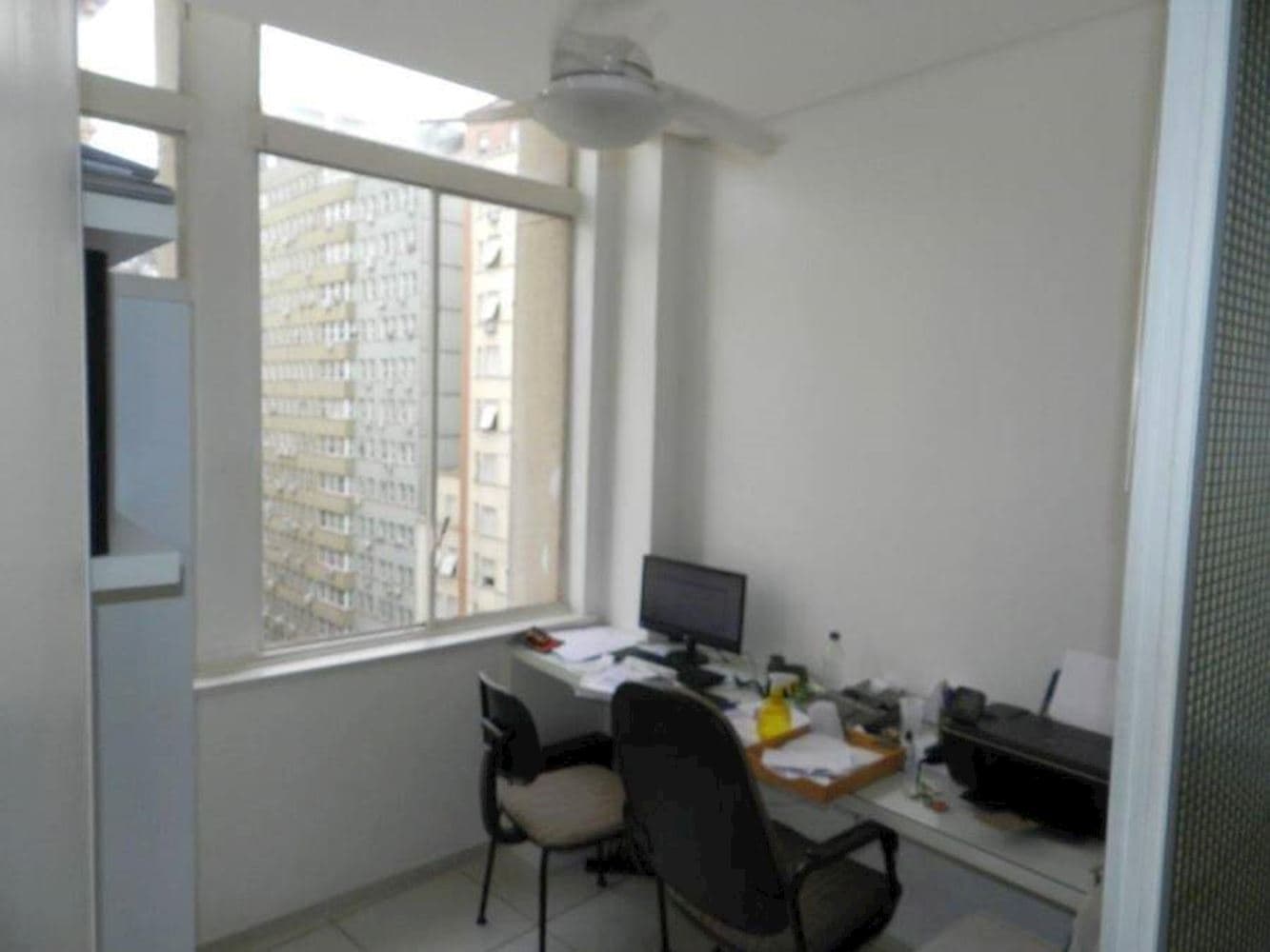 Foto 5 de 9: Comercial em leilão em Porto Alegre - RS, bairro Centro — Sala Comercial no "Ed. Continente de São Pedro" - Centro - Porto Alegre/RS