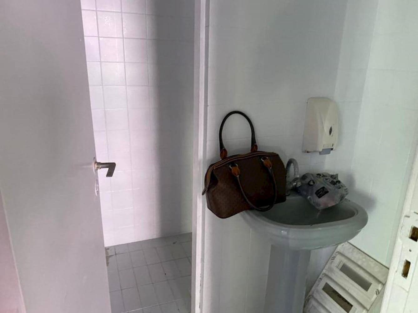 Foto 12 de 12: Comercial em leilão em Rio De Janeiro - RJ, bairro Centro — Sala Comercial no "Ed. Rio Paraná" - Centro - Rio de Janeiro/RJ