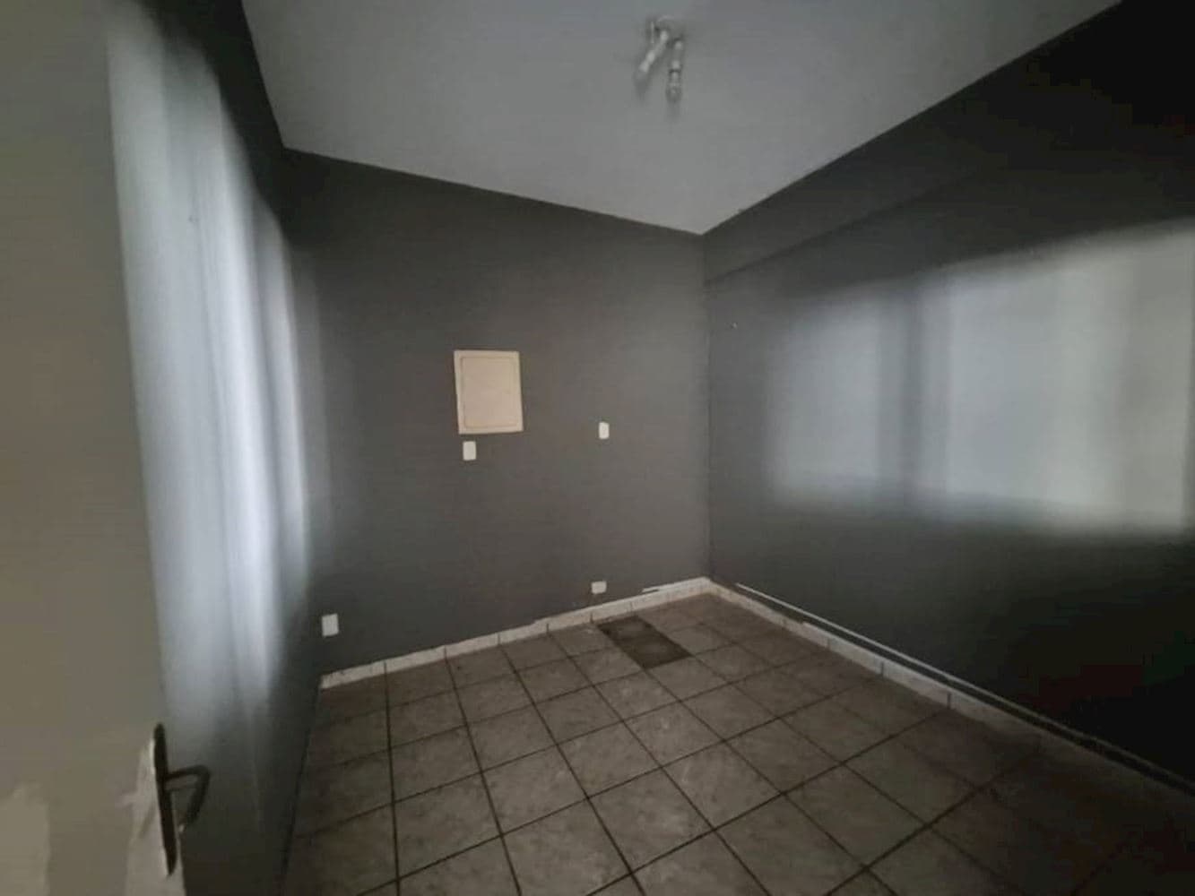 Foto 9 de 16: Comercial em leilão em São Paulo - SP, bairro Centro — Sala Comercial no "Ed. Helio" - Centro - São Paulo/SP