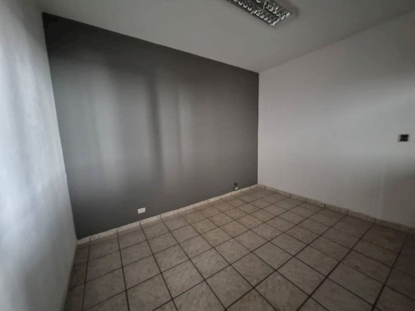Foto 10 de 16: Comercial em leilão em São Paulo - SP, bairro Centro — Sala Comercial no "Ed. Helio" - Centro - São Paulo/SP