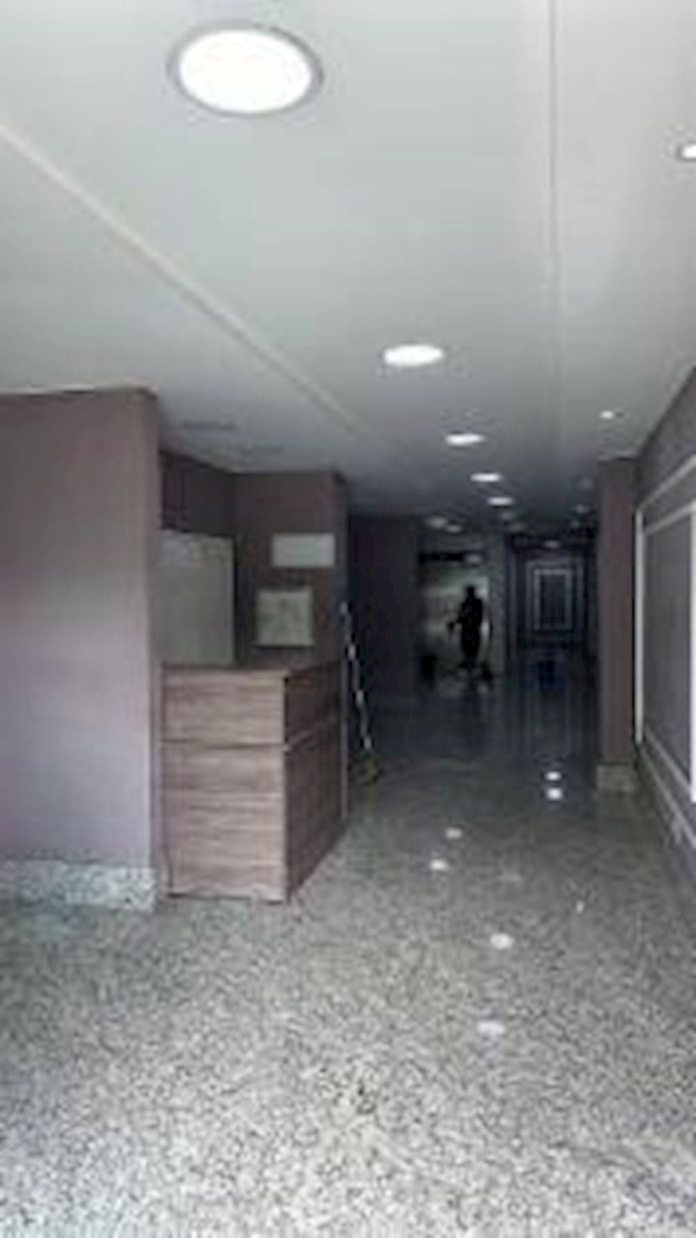 Foto 3 de 5: Comercial em leilão em Itaperuna - RJ, bairro Centro — Sala Comercial no "Centro Empresarial Santa Therezinha" - Centro - Itaperuna/RJ
