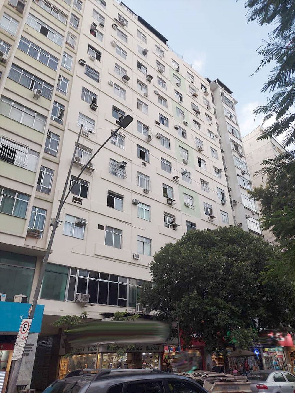 Foto 2 de 8: Comercial em leilão em Rio De Janeiro - RJ, bairro Catete — Loja Comercial - Catete - Rio de Janeiro/RJ