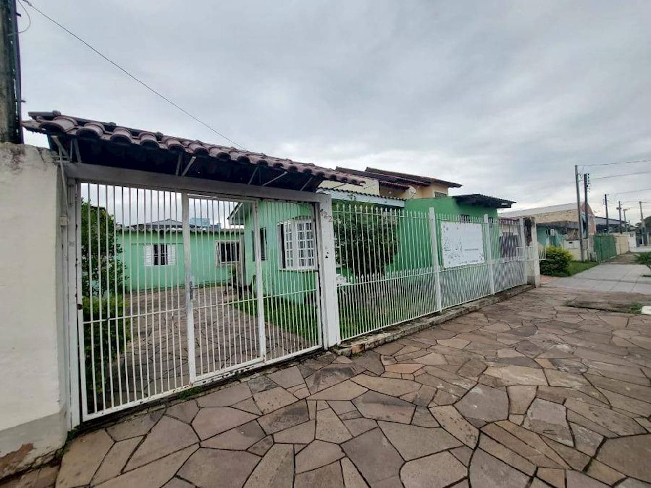 Foto 1 de 9: Casa em leilão em Canoas - RS, bairro Rio Branco — Casa - Rio Branco - Canoas/RS