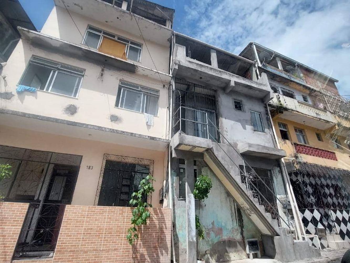 Foto 2 de 18: Casa em leilão em Salvador - BA, bairro Capelinha — Casa - Capelinha - Salvador/BA