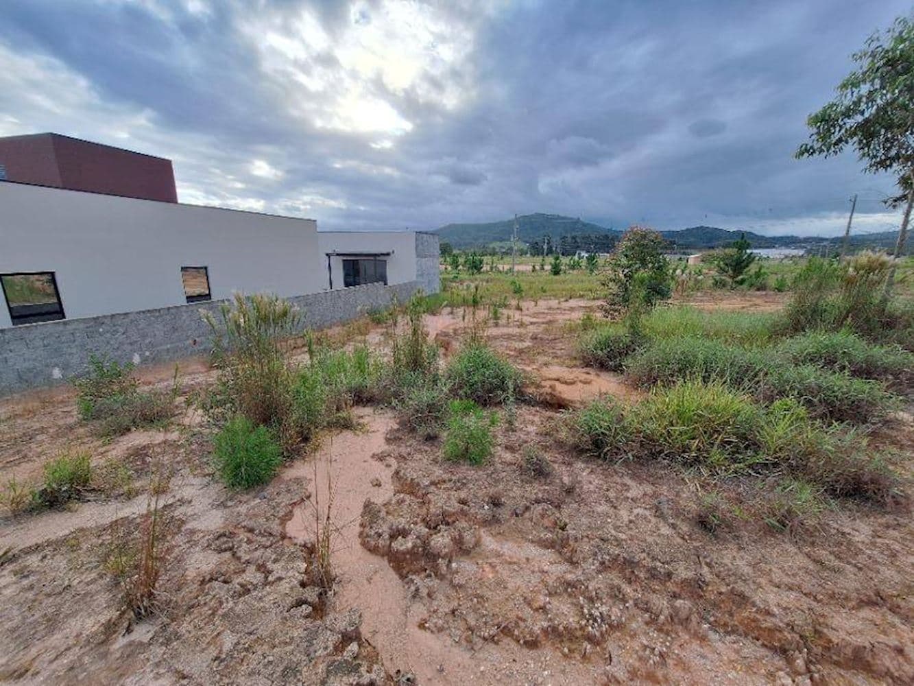 Foto 4 de 4: Terreno em leilão em Governador Celso Ramos - SC, bairro Areias de Baixo — Terreno - Areias De Baixo - Governador Celso Ramos/SC
