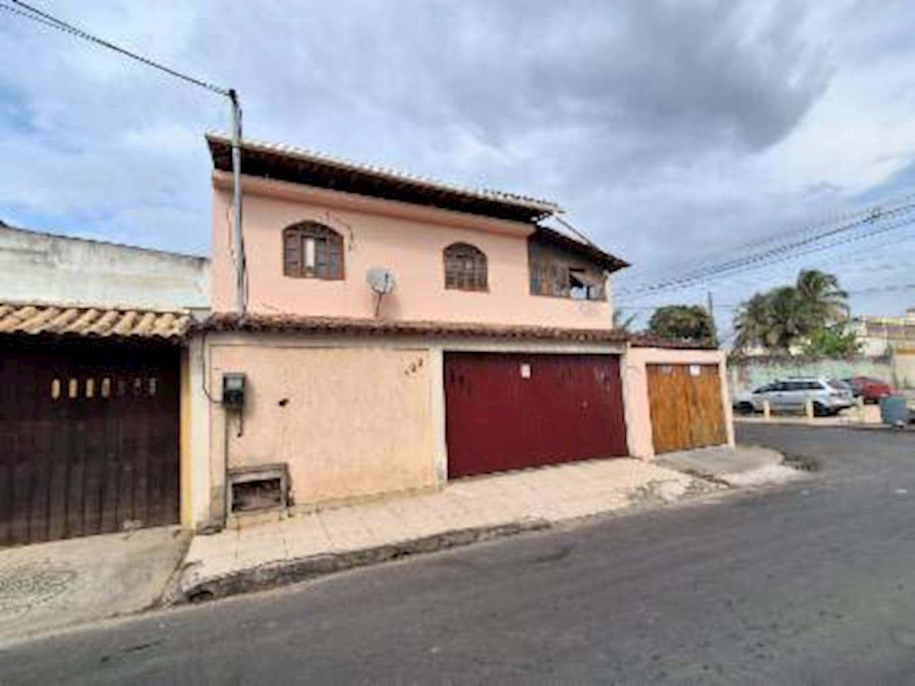 Foto 1 de 15: Casa em leilão em Macaé - RJ, bairro Visconde de Araujo — Casa - Visconde De Araujo - Macaé/RJ