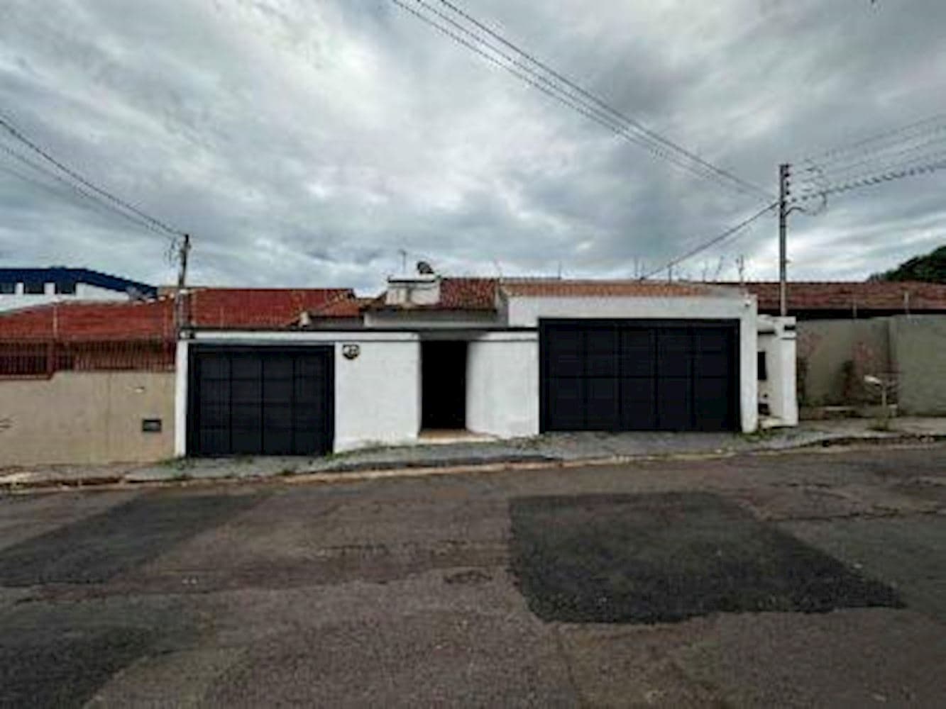 Foto 1 de 3: Casa em leilão em Campo Grande - MS, bairro Vila Rezende — Casa - Vila Rezende - Campo Grande/MS