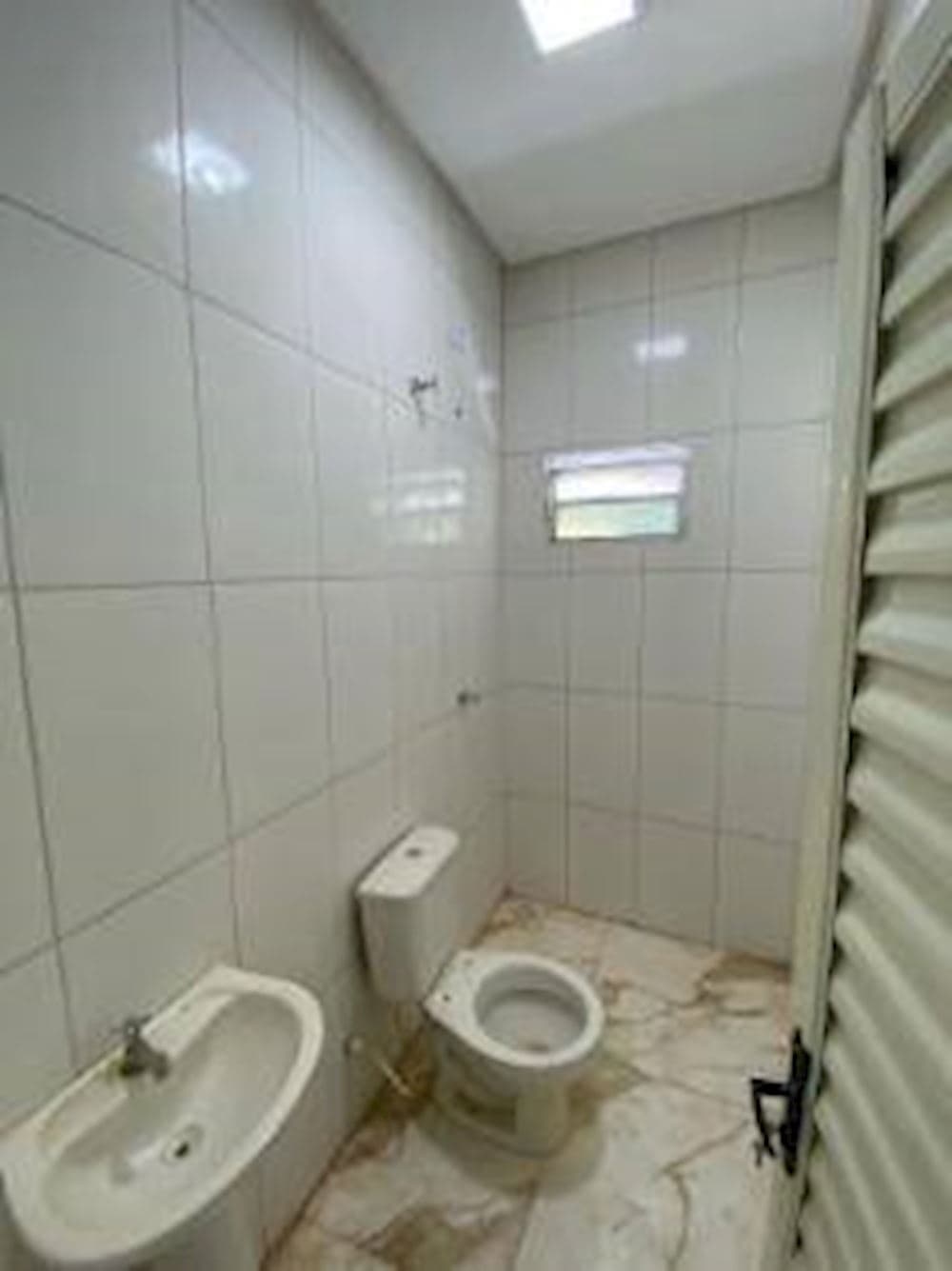Foto 6 de 10: Casa em leilão em Trindade - GO, bairro Jardim Scala — Casa - Jardim Scala - Trindade/GO