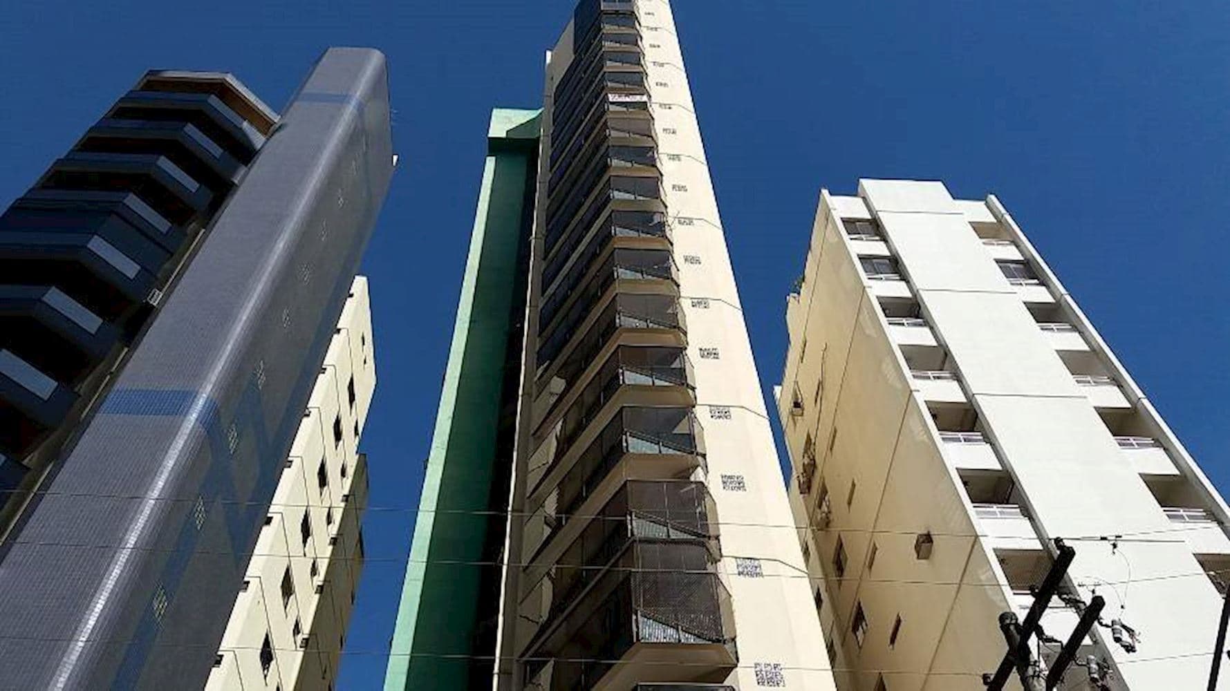Foto 3 de 15: Apartamento em leilão em Goiânia - GO, bairro Setor Bueno — Apartamento - Setor Bueno - Goiânia/GO