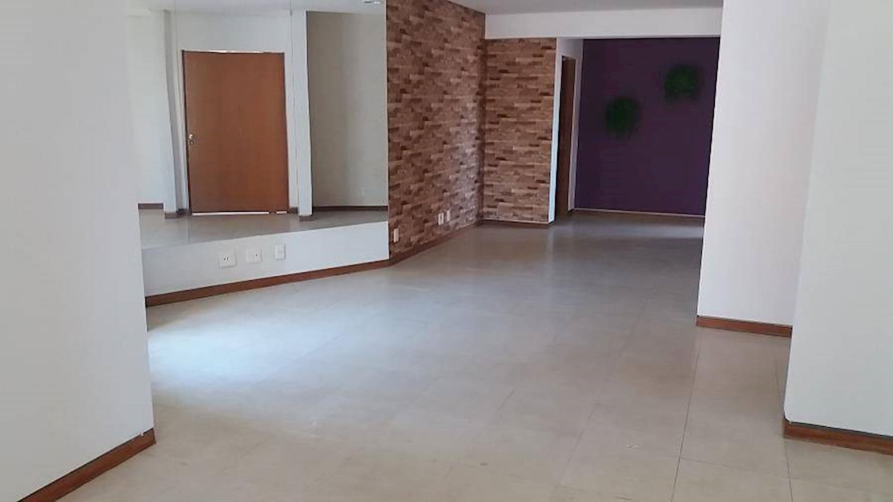 Foto 5 de 15: Apartamento em leilão em Goiânia - GO, bairro Setor Bueno — Apartamento - Setor Bueno - Goiânia/GO
