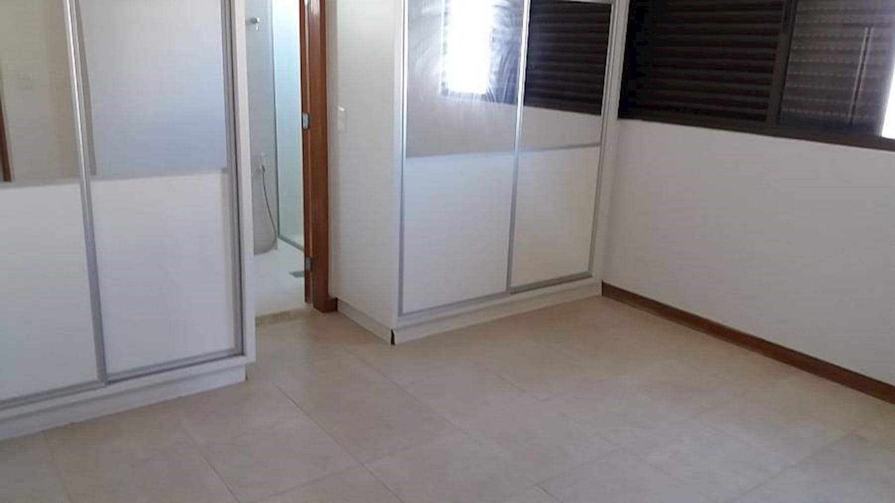 Foto 12 de 15: Apartamento em leilão em Goiânia - GO, bairro Setor Bueno — Apartamento - Setor Bueno - Goiânia/GO