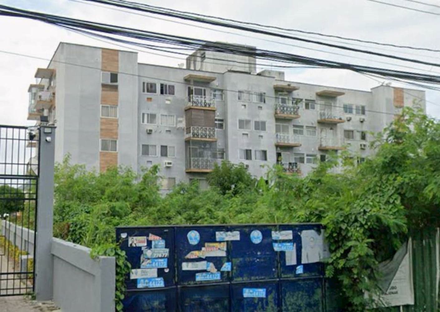 Foto 2 de 3: Apartamento em leilão em Rio De Janeiro - RJ, bairro Vargem Pequena — Apartamento - Vargem Pequena - Rio de Janeiro/RJ