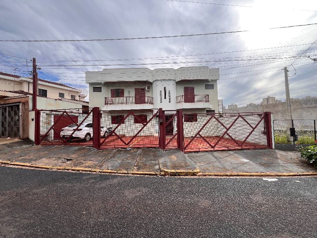 Foto 1 de 6: Apartamento em leilão em Ribeirão Preto - SP, bairro Vila Seixas — Apartamento - Vila Seixas - Ribeirão Preto/SP