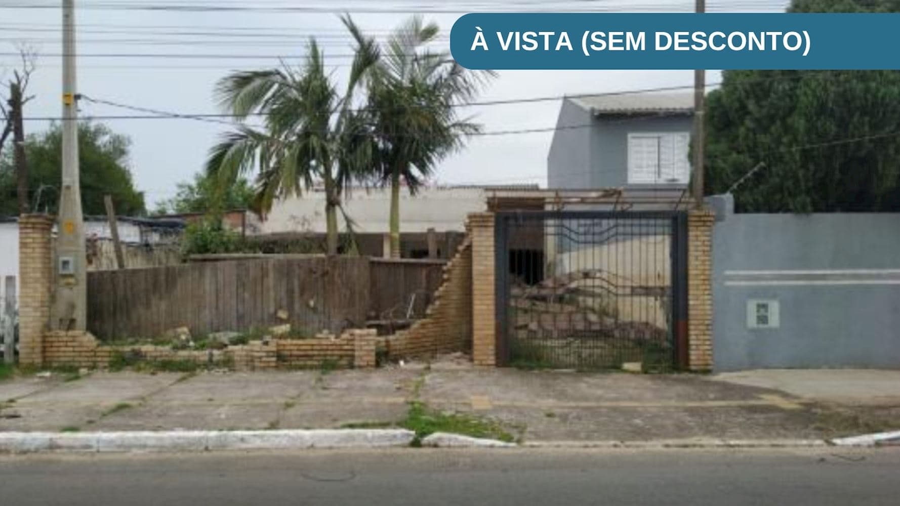 Foto 1 de 4: Casa em leilão em Canoas - RS, bairro Harmonia — Casa em Harmonia - Canoas/RS