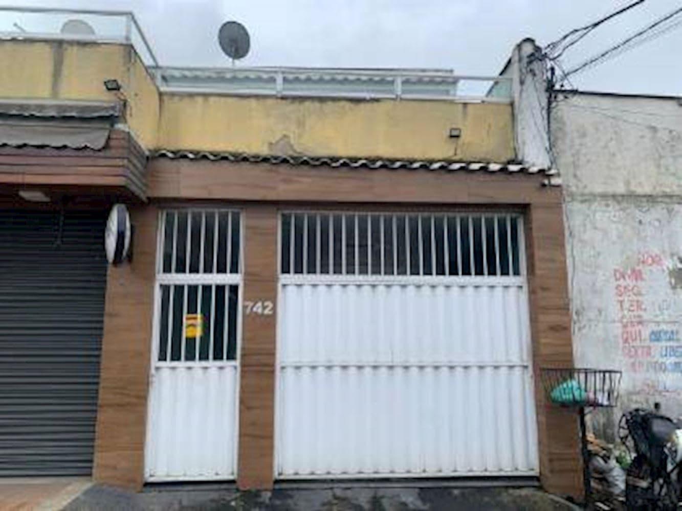Foto 1 de 3: Casa em leilão em Nova Iguaçu - RJ — Casa - Ponto Chic - Nova Iguaçu/RJ