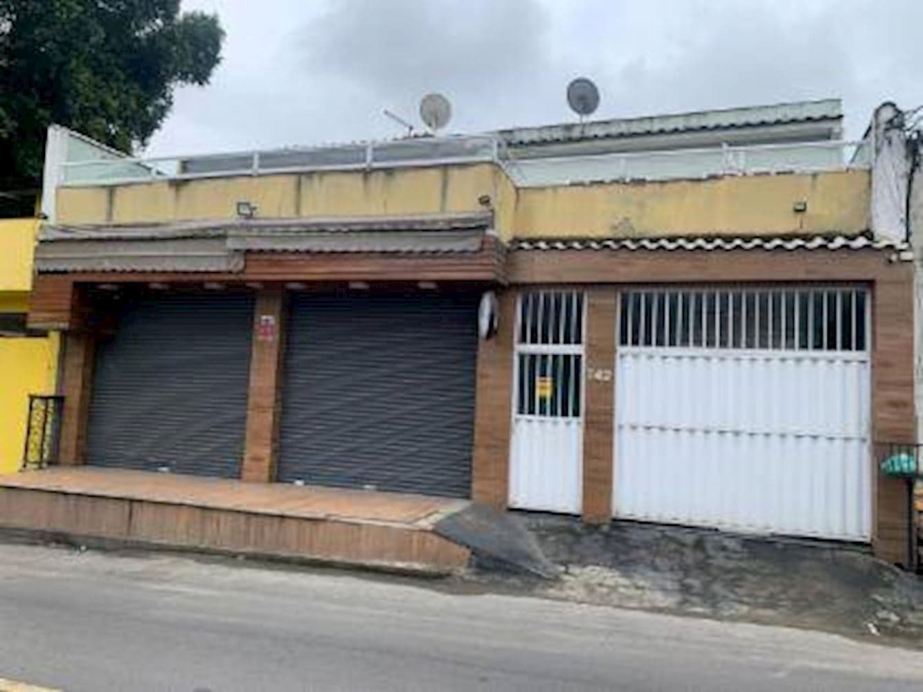 Foto 2 de 3: Casa em leilão em Nova Iguaçu - RJ — Casa - Ponto Chic - Nova Iguaçu/RJ