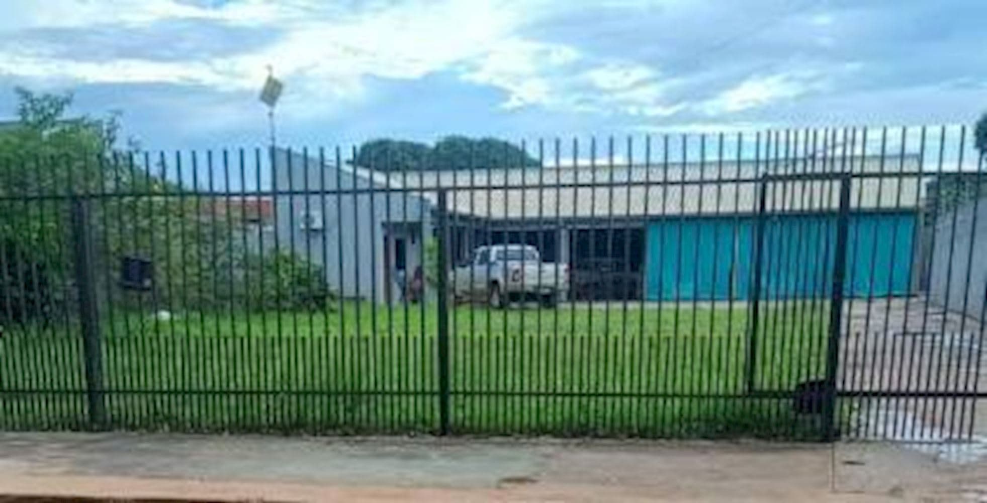 Foto 1 de 10: Casa em leilão em Antônio João - MS, bairro Vila Nova — Casa - Vila Nova - Antônio João/MS