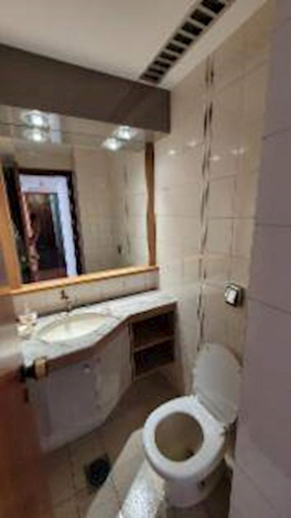 Foto 8 de 14: Apartamento em leilão em Goiânia - GO, bairro Setor Bueno — Apartamento - Setor Bueno - Goiânia/GO