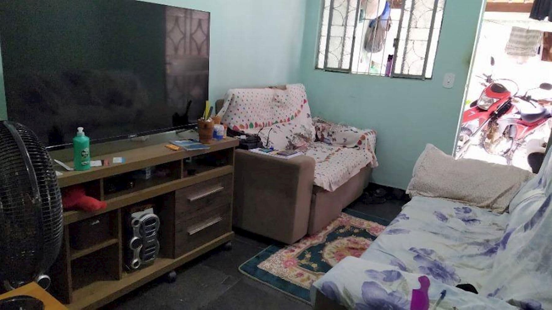 Foto 2 de 6: Casa em leilão em Teófilo Otoni - MG, bairro São Jacinto — Casa - São Jacinto - Teófilo Otoni/MG