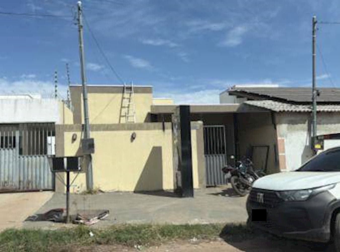 Foto 1 de 4: Casa em leilão em Várzea Grande - MT, bairro Centro-sul — Casa - Centro-Sul - Várzea Grande/MT