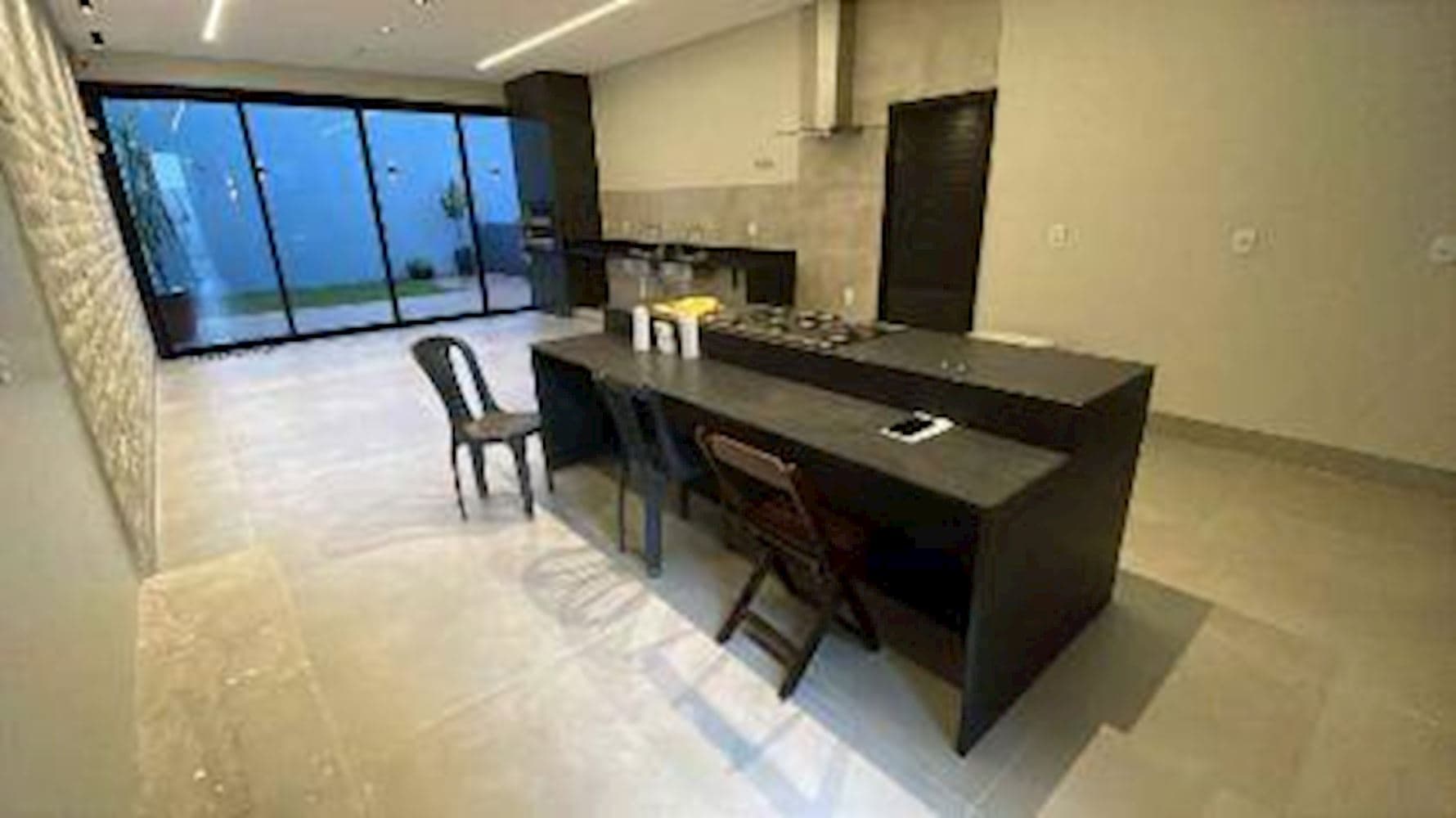 Foto 4 de 13: Casa em leilão em Goiânia - GO, bairro Jardim Atlântico — Casa no Jardim Atlântico - Goiânia/GO
