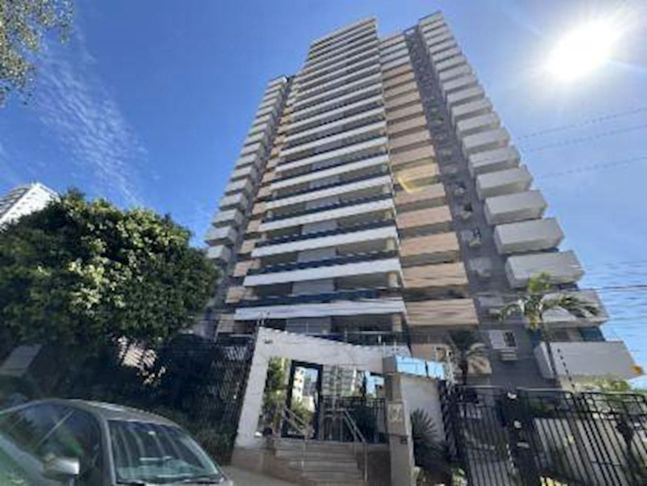 Foto 1 de 3: Apartamento em leilão em Cuiabá - MT, bairro Bosque da Saúde — Apartamento no " Edifício Salvador Dali" - Bosque Da Saúde - Cuiabá/MT