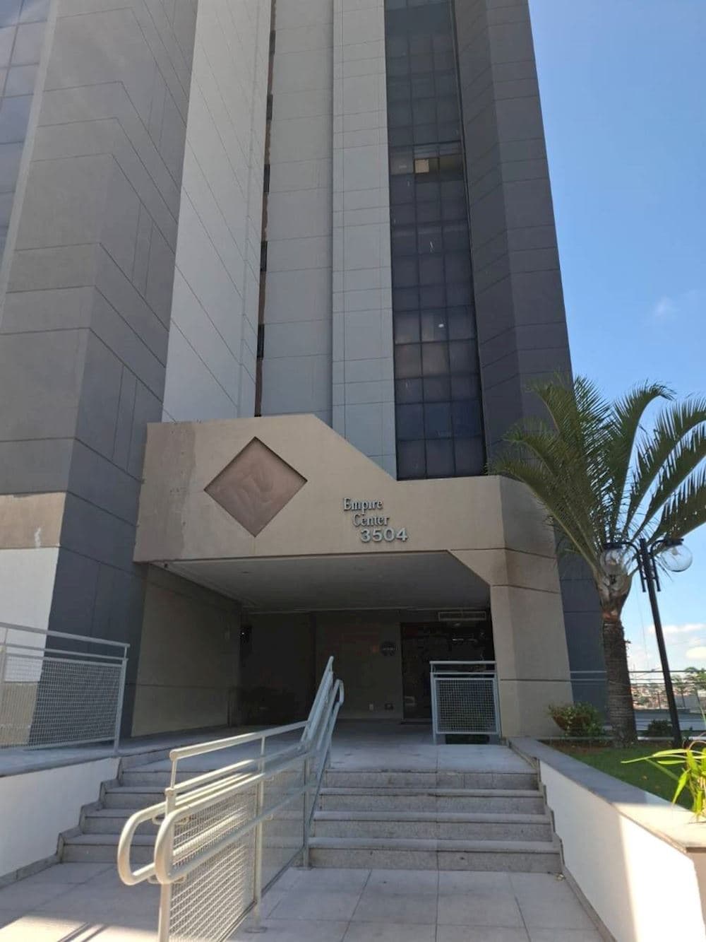 Foto 2 de 5: Comercial em leilão em Campo Grande - MS, bairro Centro — Sala comercial no "Edificio Empire Center" - Centro - Campo Grande/MS