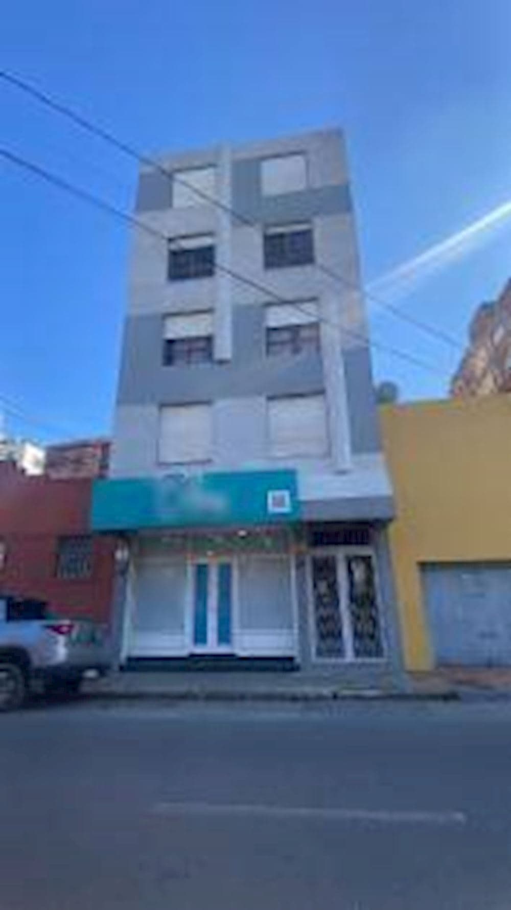 Foto 1 de 14: Comercial em leilão em Pelotas - RS, bairro Centro — Sala comercial no "Edifício Cordova" - Centro - Pelotas/RS