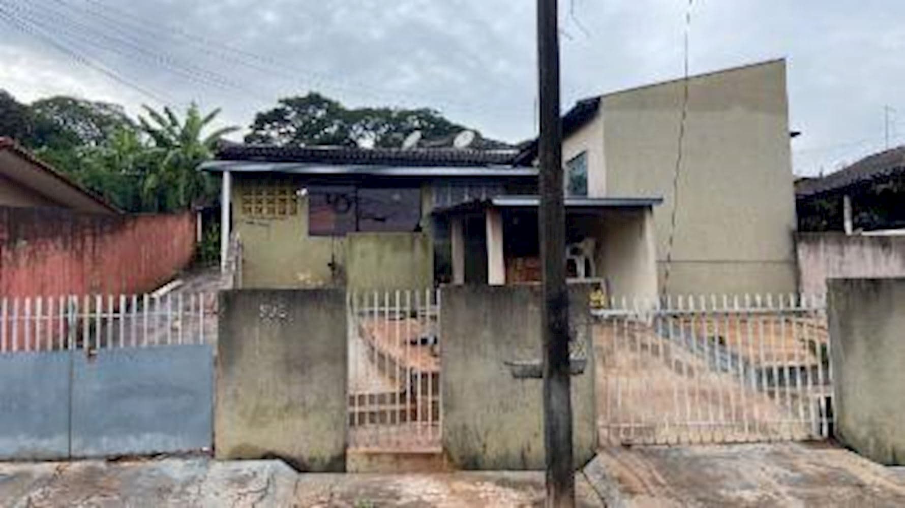 Foto 1 de 4: Casa em leilão em Arapongas - PR, bairro Jardim Bandeirantes — Casa, Padrão, 0 vaga(s) de garagem