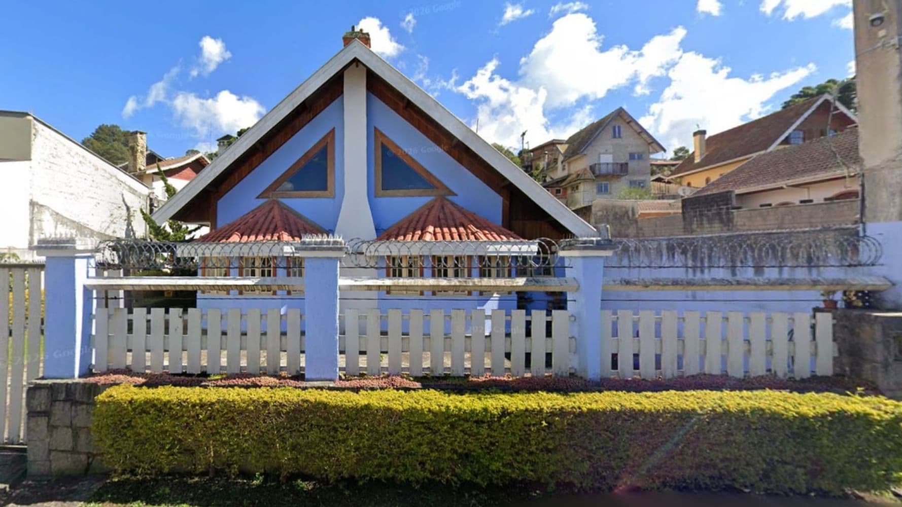 Foto 2 de 4: Casa em leilão em Campos Do Jordão - SP, bairro Vila Nova Suíça — Casa na Vila Nova Suíça - Campos do Jordão/SP