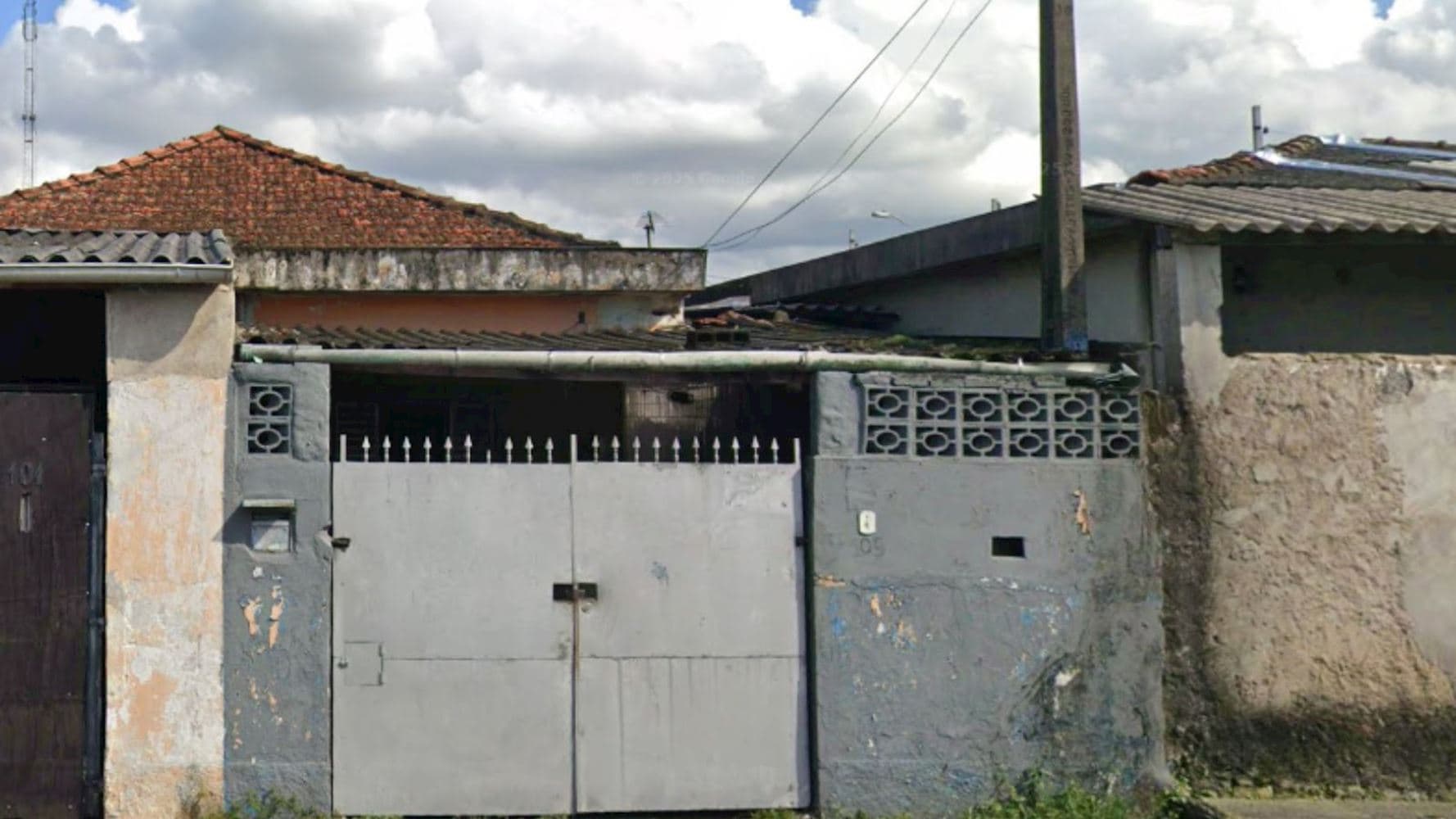 Foto 2 de 4: Casa em leilão em São Vicente - SP, bairro Parque São Vicente — Casa no Parque São Vicente - São Vicente/SP