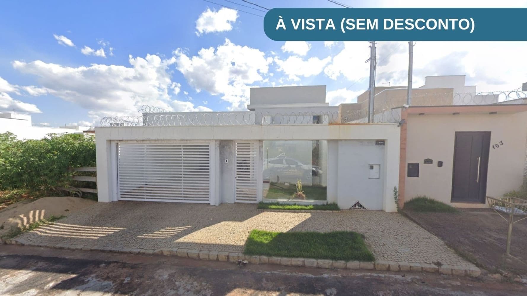Foto 1 de 5: Casa em leilão em Araguari - MG, bairro Parque dos Verdes — Casa no Parque dos Verdes em Araguari/MG