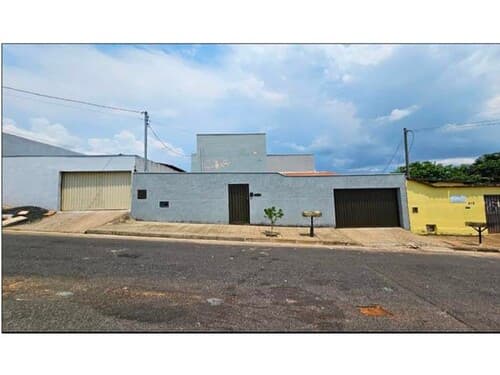 Casa em leilão em Araxá - MG — Casa - Cicinato de Ávila - Araxá/MG