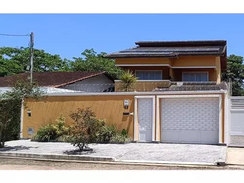 Casa em leilão em Guarujá - SP — Casa - Praia do Pernambuco - Guarujá/SP