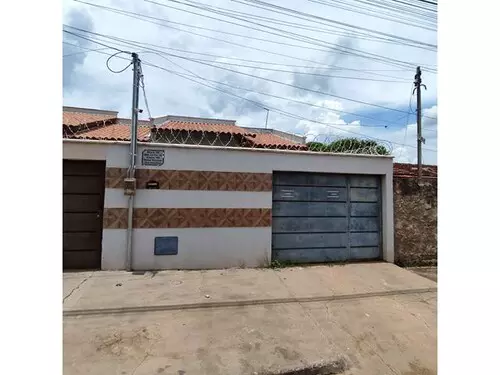 Casa em leilão em Goianira - GO — Casa - Parque das Camélias - Goianira/GO