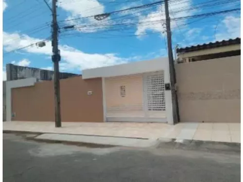 Casa em leilão em Fortaleza - CE — Leilão De Casa - Parangaba - Fortaleza/ce