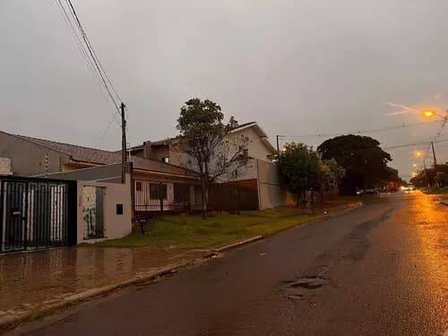 Foto 4 de 15: Casa em leilão em Cascavel - PR — Leilão De Casa Em Condomínio - Santa Cruz - Cascavel/pr