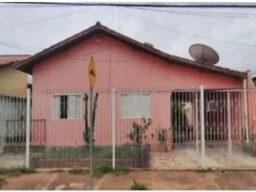 Foto 1 de 3: Casa em leilão em Várzea Grande - MT — Frazão Leilões 1º Leilão De Imóveis | Estados: Al - Ba - Ce - Go - Ms - Mt - Pa - Pr - Rj - Rs - Sc - Sp | 3295 Lote 3295-02 Casa - Jardim Marajoara - Várzea Grande/ Mt Rua Tenente Horta Barbosa, (antiga R. 14), 889, Várzea Grande,mt Imóvel Ocupado