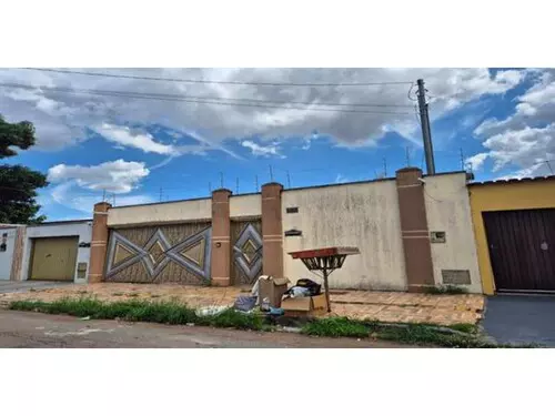 Foto 4 de 7: Casa em leilão em Goiânia - GO — Casa - Residencial Barravento - Goiânia/go - Imóvel Ocupado