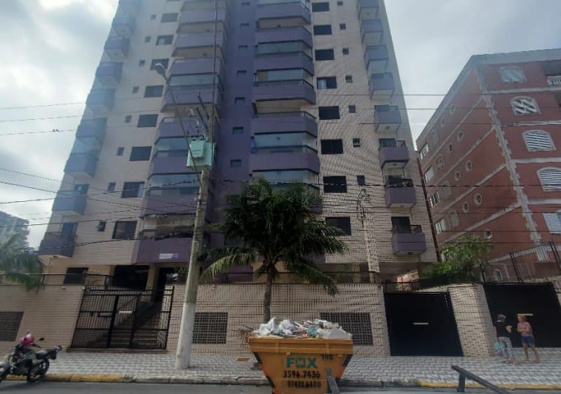 Foto 2 de 13: Apartamento em leilão em Praia Grande - SP, bairro Vila Tupy — Apartamento com área útil de 108m² e área total de 159m², Condomínio Edifício São Salvador - Praia Grande/SP
