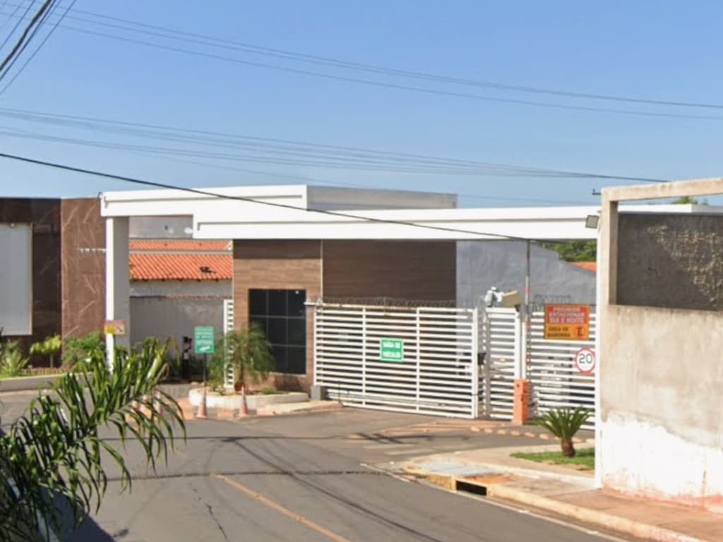Foto 2 de 3: Terreno em leilão em Várzea Grande - MT, bairro Marajoara — Lote de Terreno, 200m², Condomínio DOM PEDRO II, Marajoara, Várzea Grande/MT