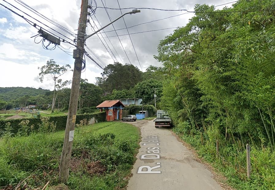 Foto 2 de 3: Terreno em leilão em Cotia - SP — Lote de Terreno, 270m², Ilha Comprida/SP e Imóvel Residencial, 44m², Cotia/SP