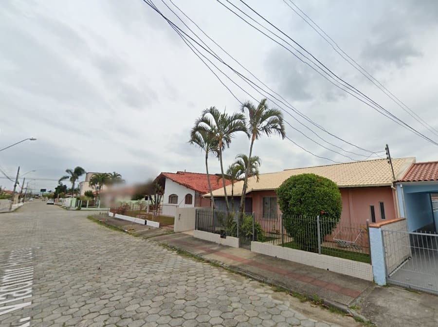 Foto 1 de 2: Casa em leilão em Florianópolis - SC — Casa, 362,49m², Carianos, Florianópolis/SC
