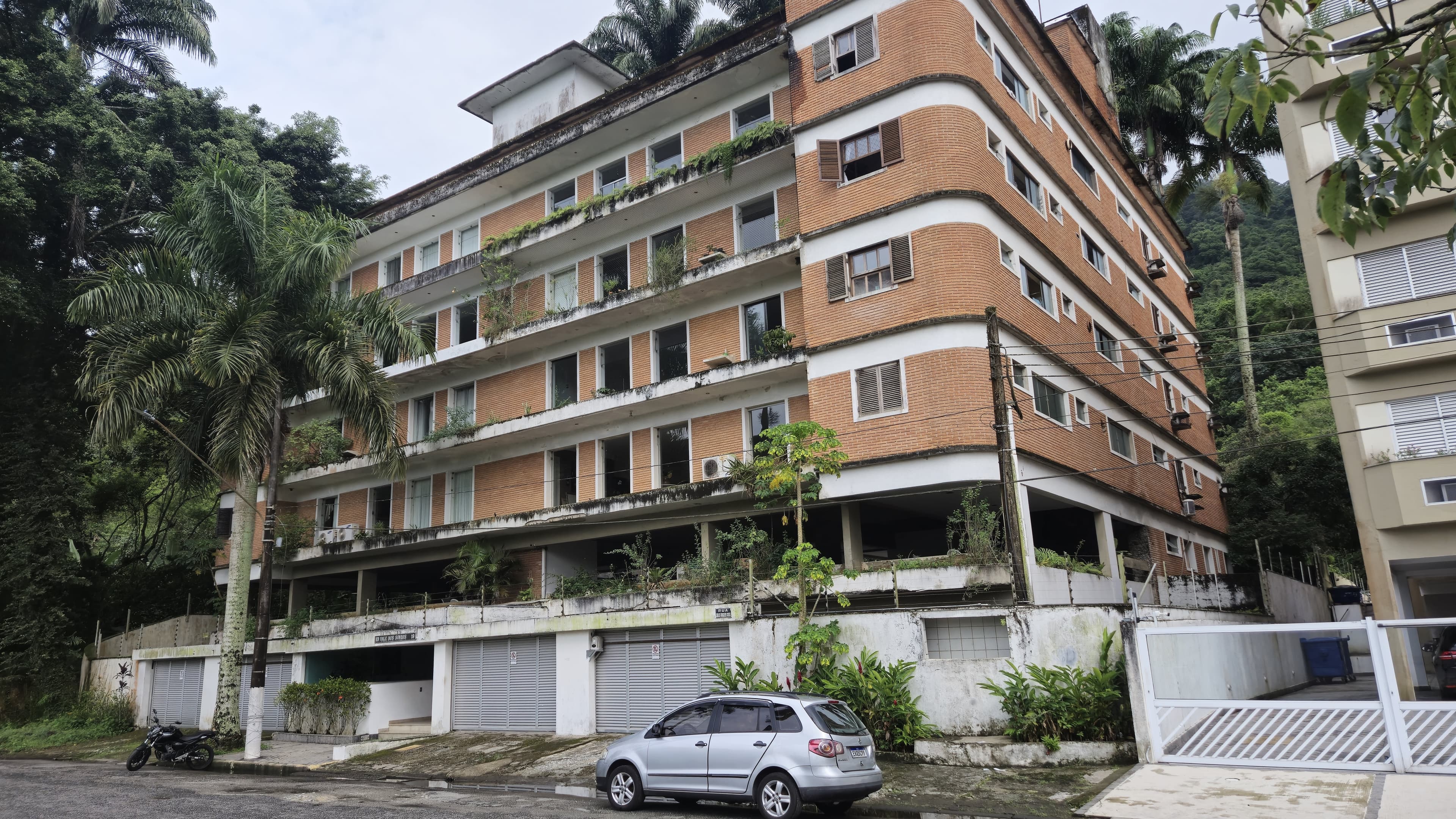 Foto 2 de 38: Apartamento em leilão em Guarujá - SP — Apartamento, 517m², Edifício Vale Dos Sonhos, Enseada, Guaruja/SP