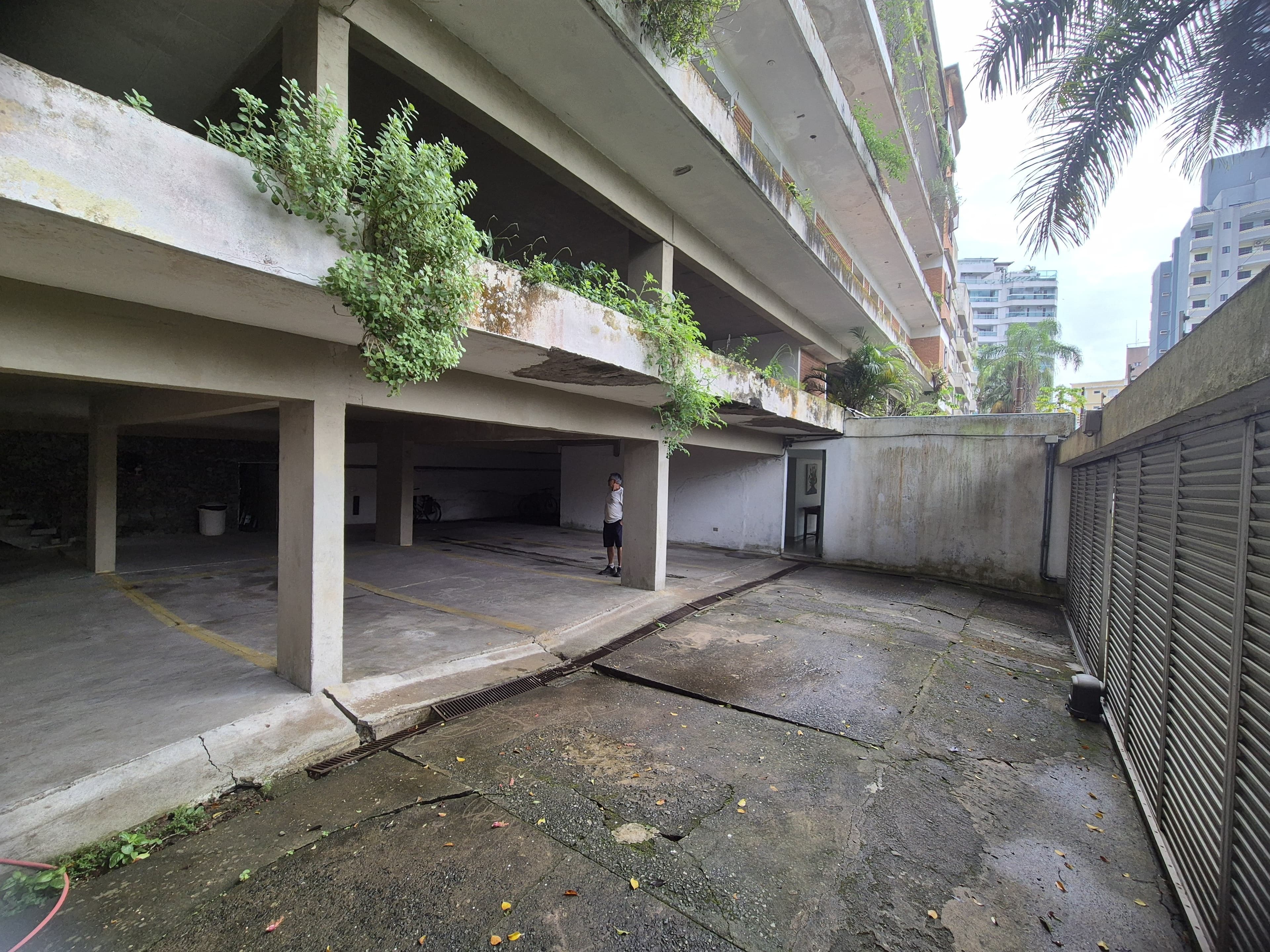 Foto 8 de 38: Apartamento em leilão em Guarujá - SP — Apartamento, 517m², Edifício Vale Dos Sonhos, Enseada, Guaruja/SP