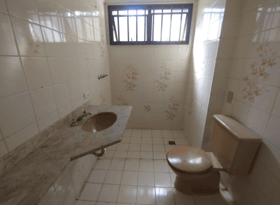 Foto 10 de 14: Apartamento em leilão em Campinas - SP, bairro Cambuí — Apartamento DESOCUPADO, 3 Dormitórios (1 Suíte), 2 Vagas de garagem – 221,13 m² – Ed. Forte Santa Maria, Cambuí, Campinas