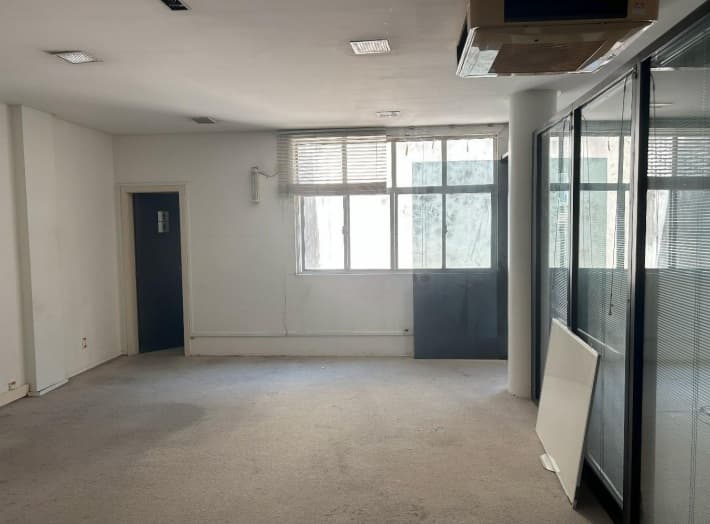 Foto 10 de 11: Comercial em leilão em Salvador - BA — Sala Comercial, 37m², Edifício Serra da Raiz, Salvador/BA