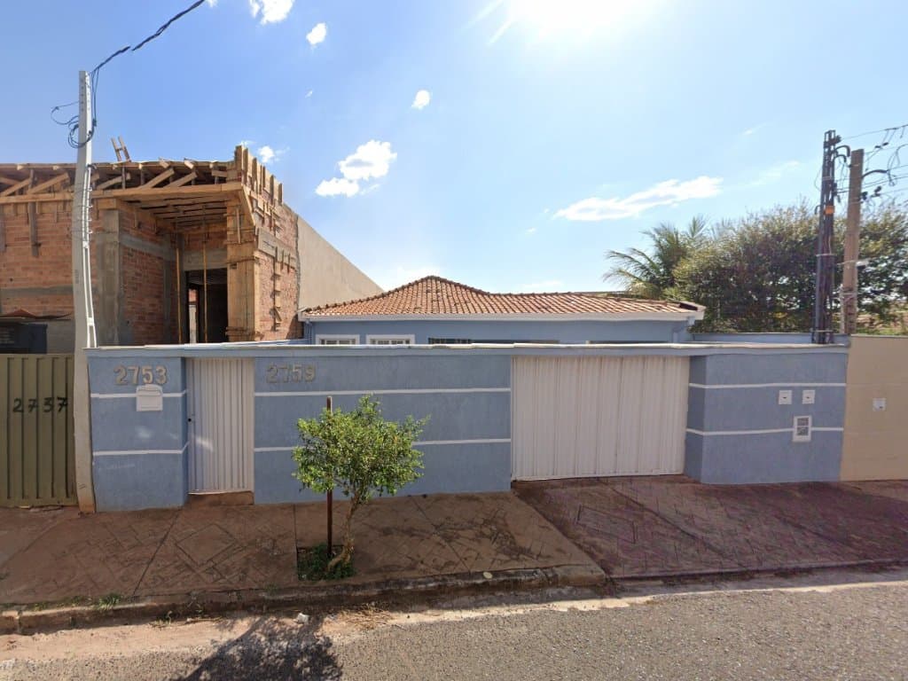 Foto 1 de 16: Casa em leilão em Araraquara - SP, bairro Centro — Nua propriedade de um Imóvel Residencial, 322m², Araraquara/SP